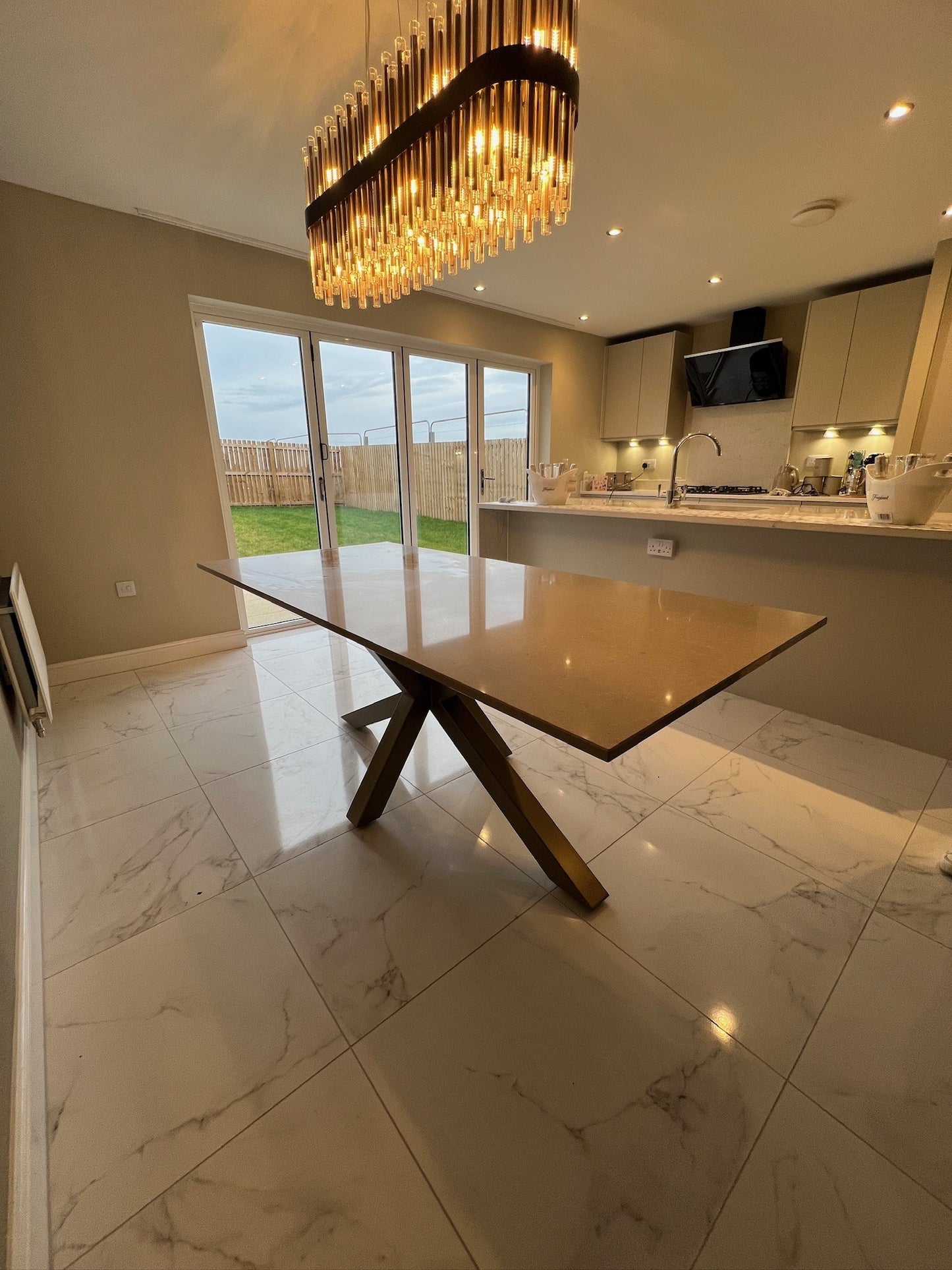 Matfen Dining Table
