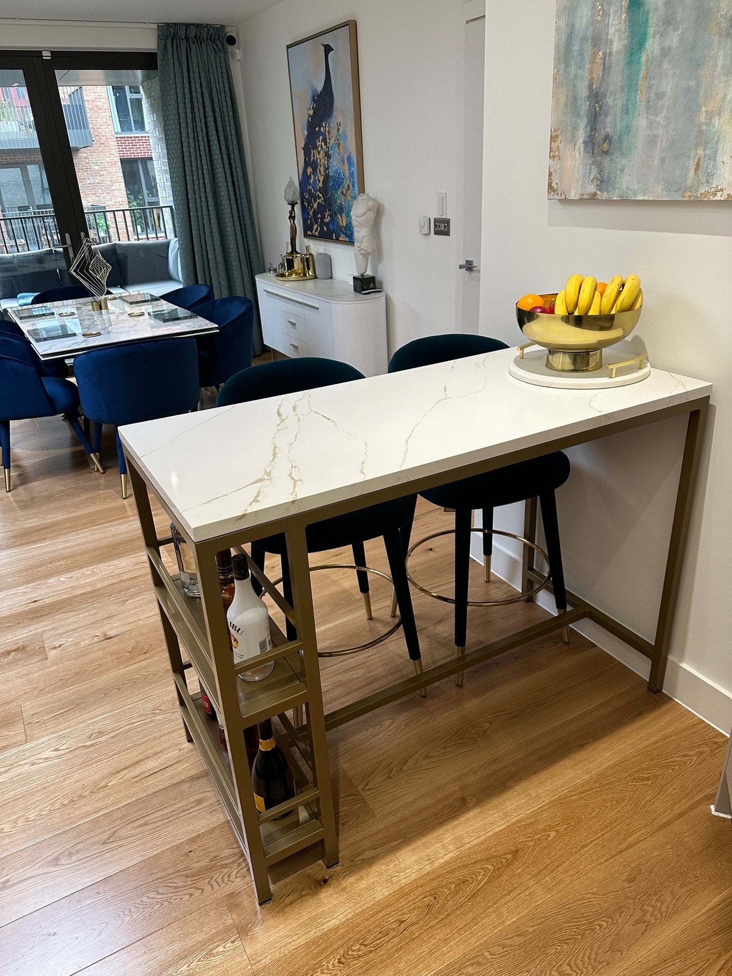 Storage Unit Breakfast Bar