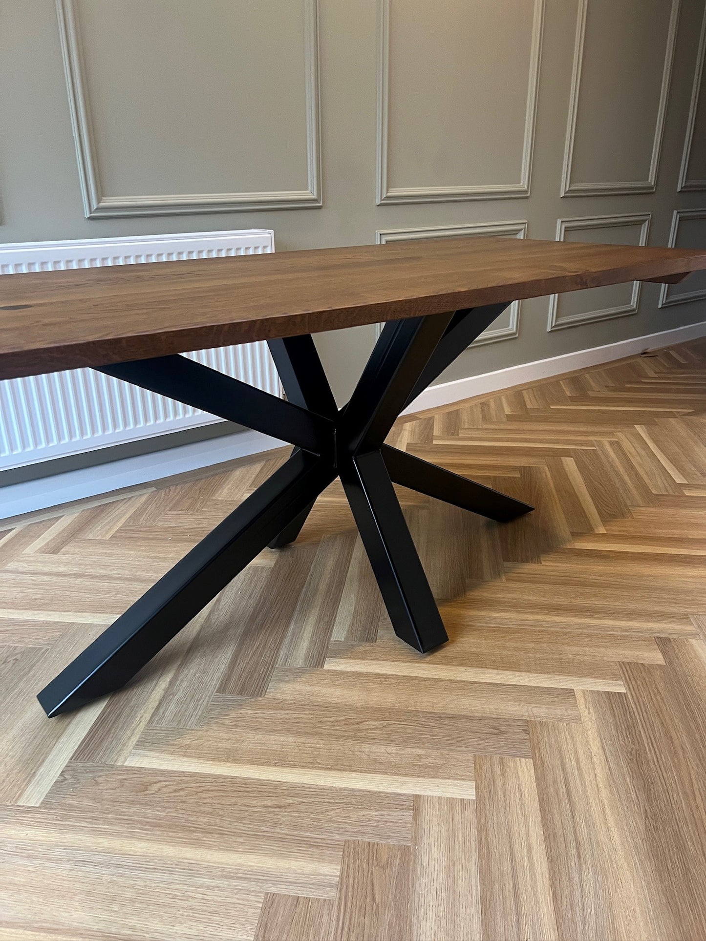 Matfen Dining Table