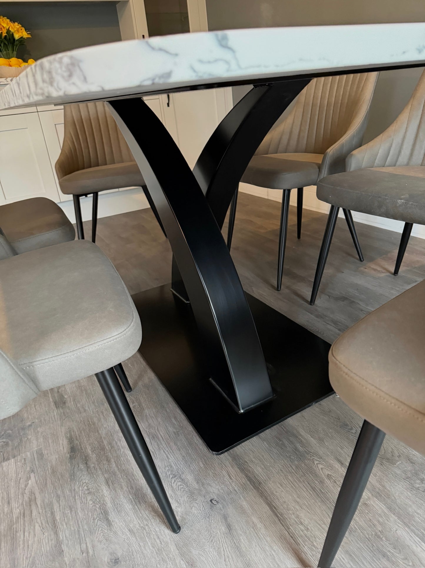 Rothbury Dining Table
